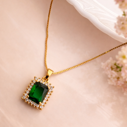 Aurelia Green Pendant