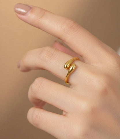 Golden Hug Ring