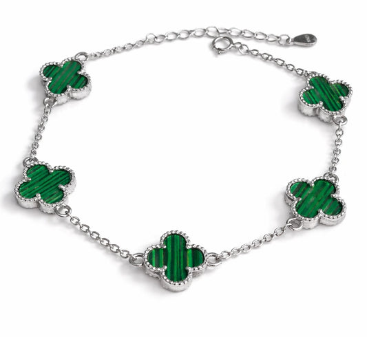 Green clover bracelet in 925 sterling silver with halo detailing, elegant minimal jewellery for women.