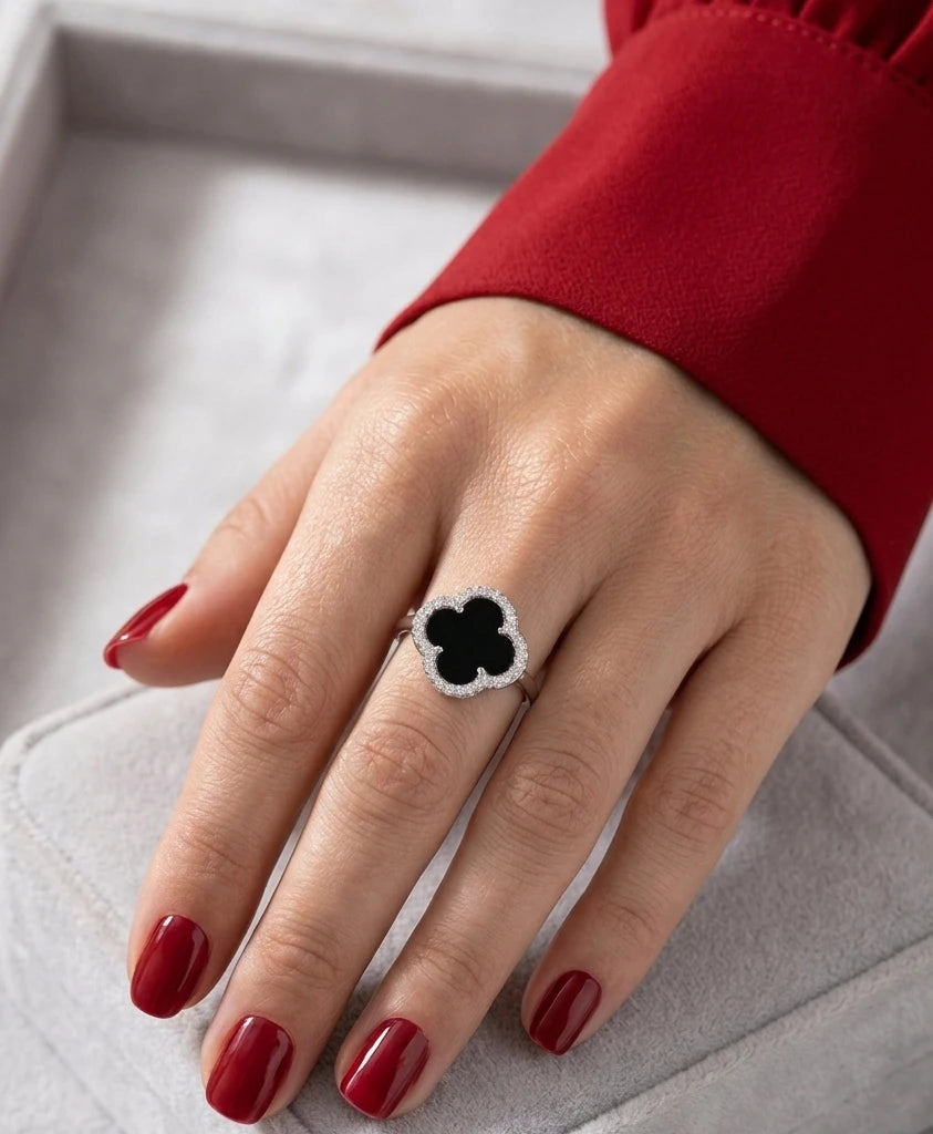 Black onyx clover halo ring 925 sterling silver, stylish statement jewellery and perfect gift for her.